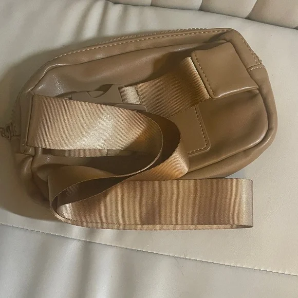 Steve Madden- Tan Faux leather belt bag- EUC - Picture 7 of 9